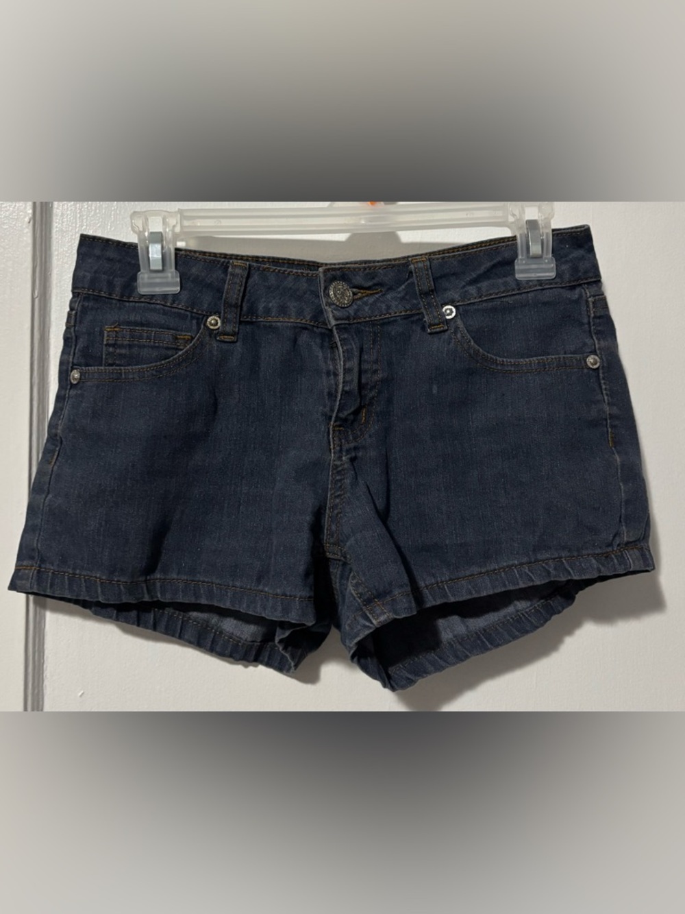 Wax Jean Dark Blue Wash Stretch Denim Jean Shorts Woman’s Size Small NWOT - Picture 1 of 6